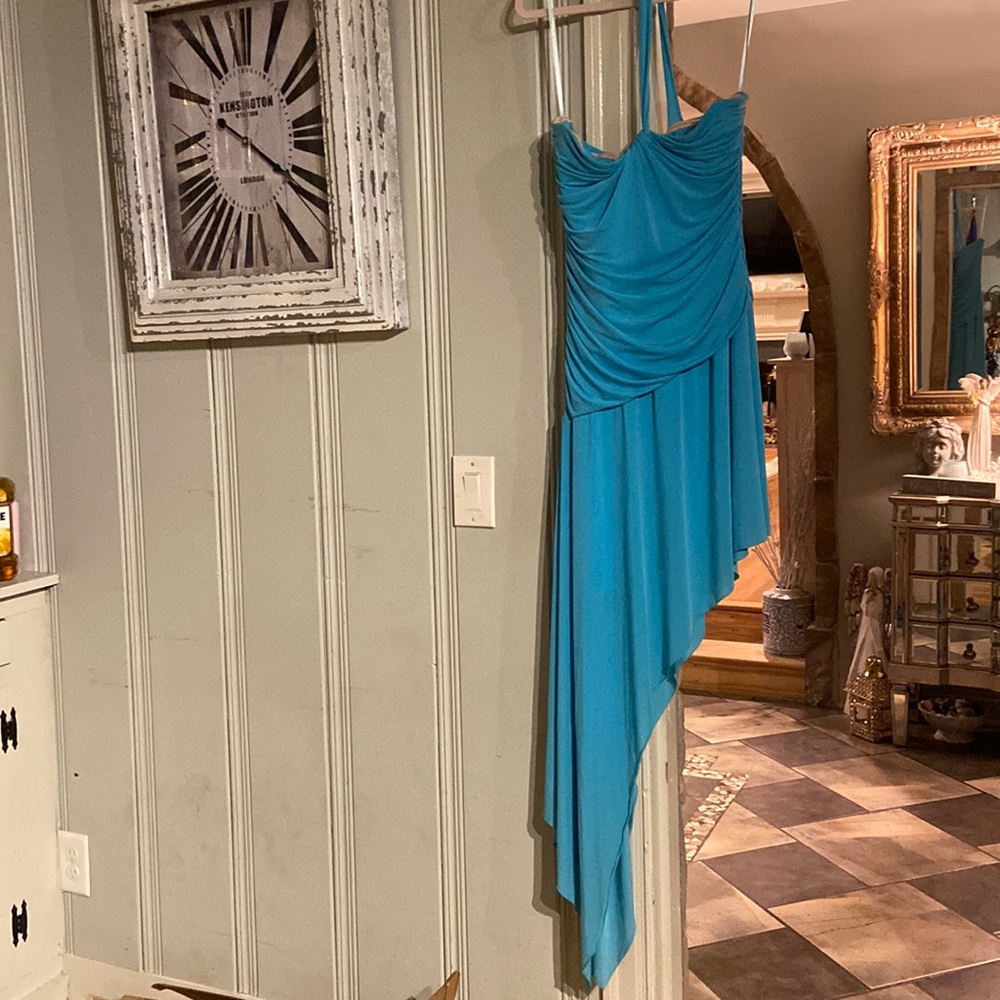 NWT gorgeous turquoise dress.